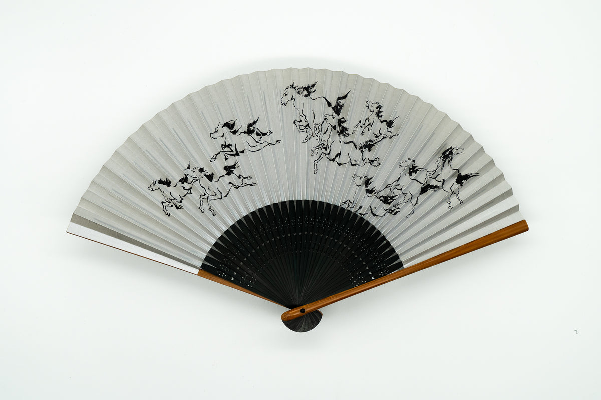 「純銀」刻印有り 銀扇 扇子 シルバー ケース有り 銀製 扇子 松竹梅 F 5.0号・33g ガラスケース付き ( 光則（銀工芸