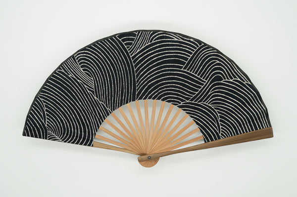 扇子 赤と白の波模様 ケース付き 扇子 赤と白の波模様 ケース付き